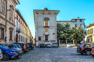 Photo by Artur Dancs