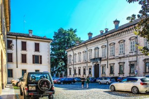 Photo by Artur Dancs