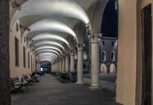 Photo by Artur Dancs