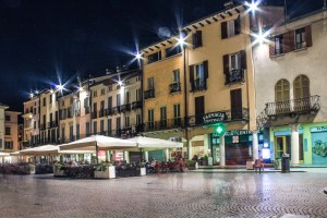 Photo by Artur Dancs