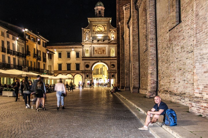 Photo by Artur Dancs