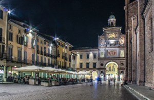 Photo by Artur Dancs