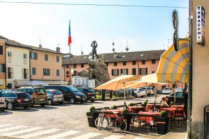 Photo by Artur Dancs