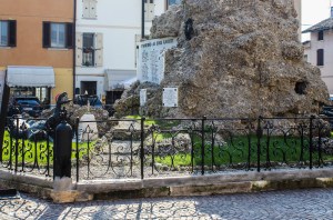 Photo by Artur Dancs