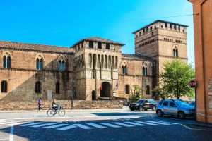 Photo by Artur Dancs