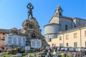 Photo by Artur Dancs