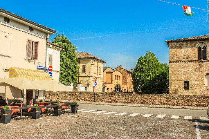 Photo by Artur Dancs