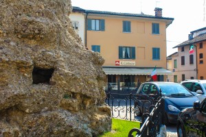 Photo by Artur Dancs