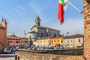 Photo by Artur Dancs