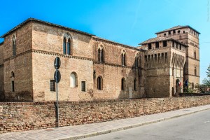 Photo by Artur Dancs