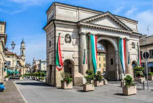 Photo by Artur Dancs