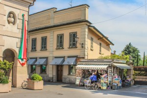 Photo by Artur Dancs