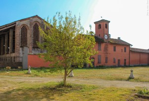 Photo by Artur Dancs