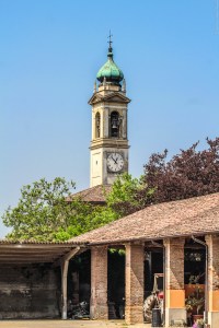 Photo by Artur Dancs