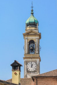 Photo by Artur Dancs