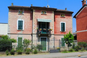 Photo by Artur Dancs