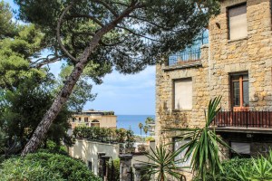 Photo by Artur Dancs