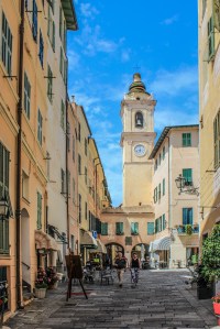 Photo by Artur Dancs