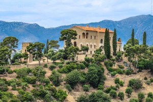 Photo by Artur Dancs