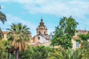 Photo by Artur Dancs